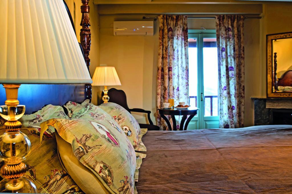 Aegli Arachova Hotell Rum bild
