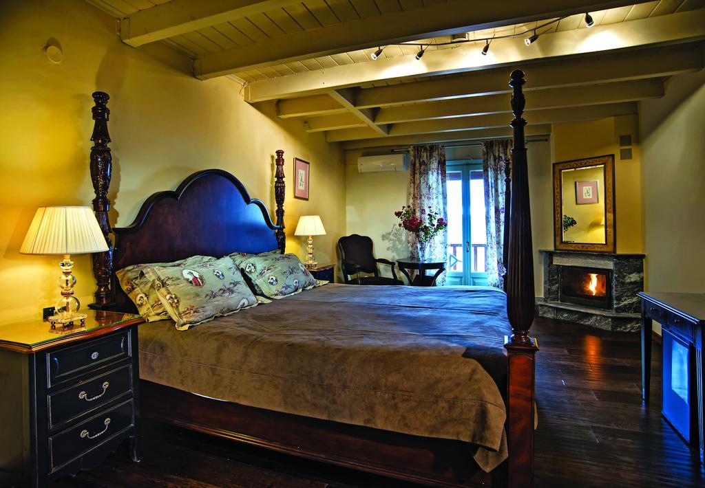 Aegli Arachova Hotell Rum bild