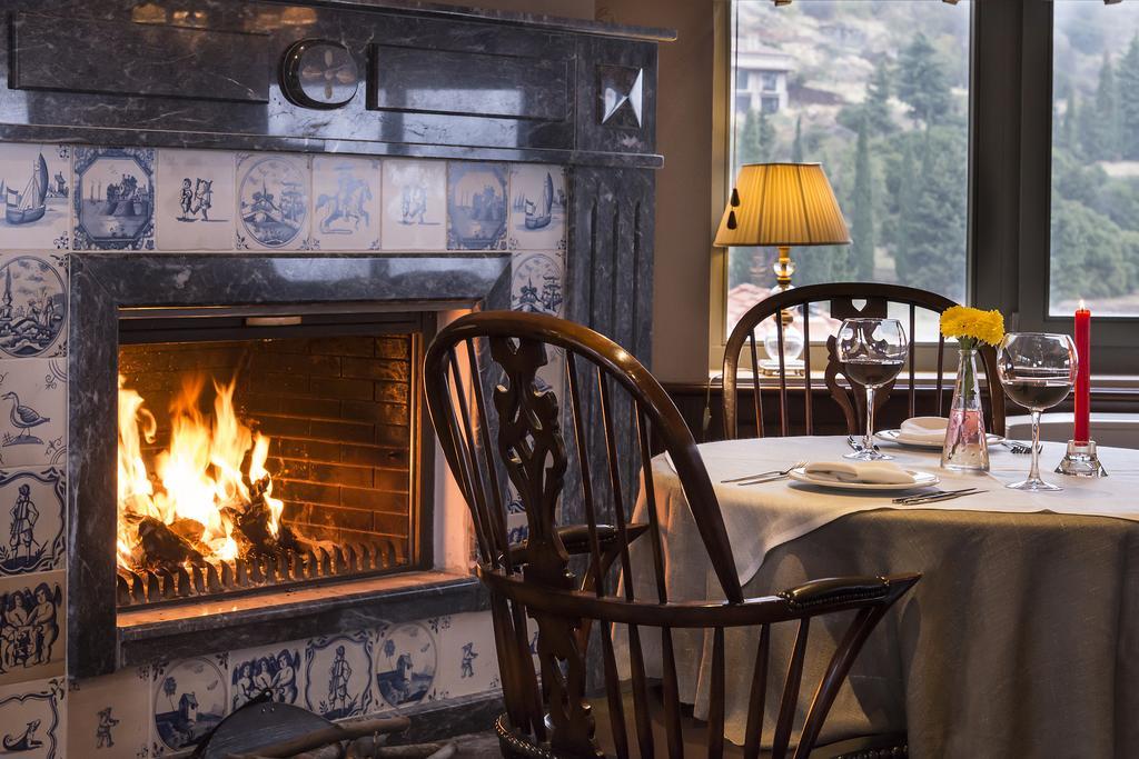Aegli Arachova Hotell Exteriör bild