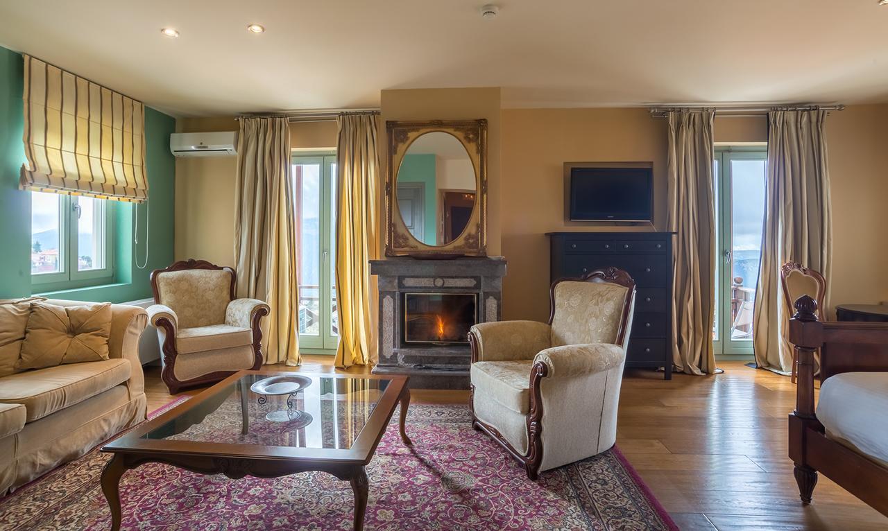 Aegli Arachova Hotell Exteriör bild